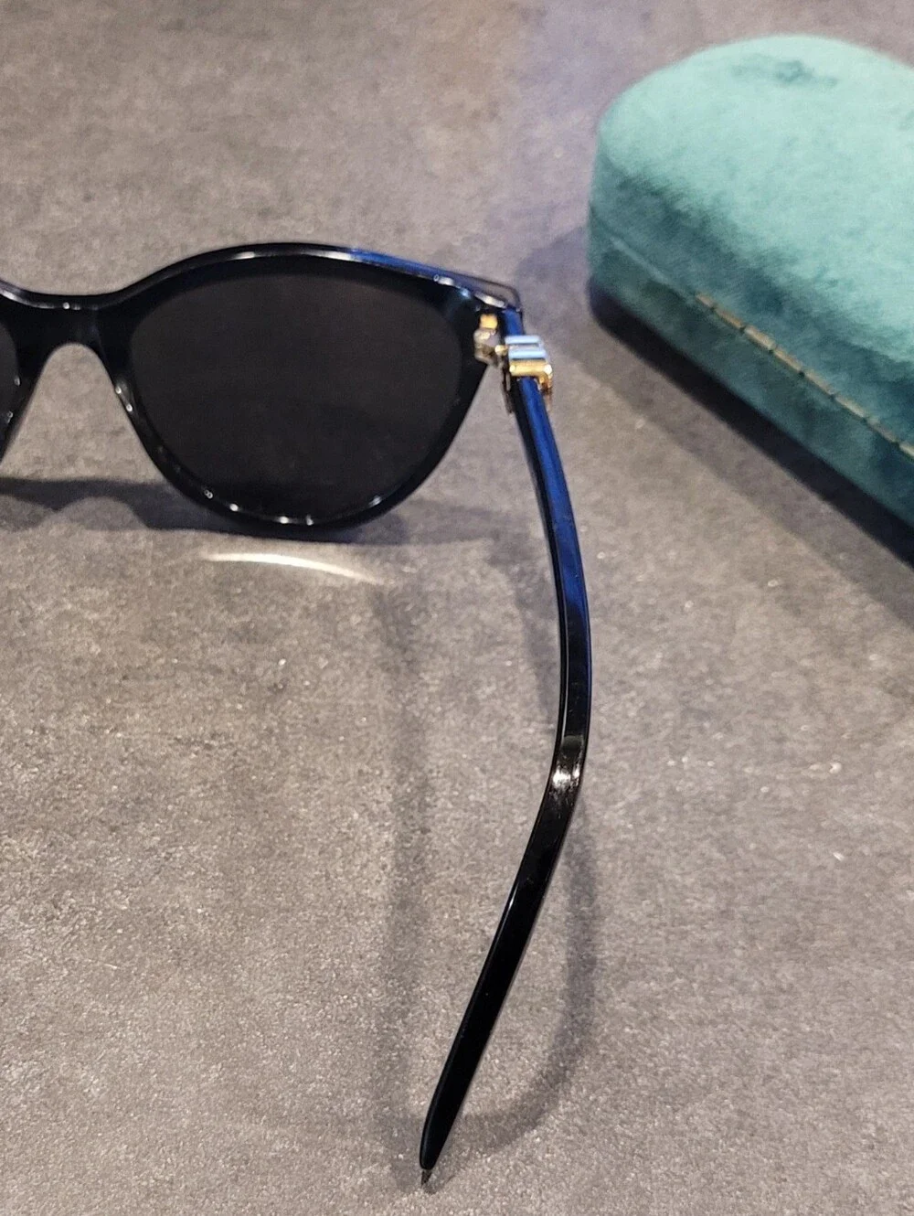 Classic Black Oversized Sunglasses - Black Lenses Gucci